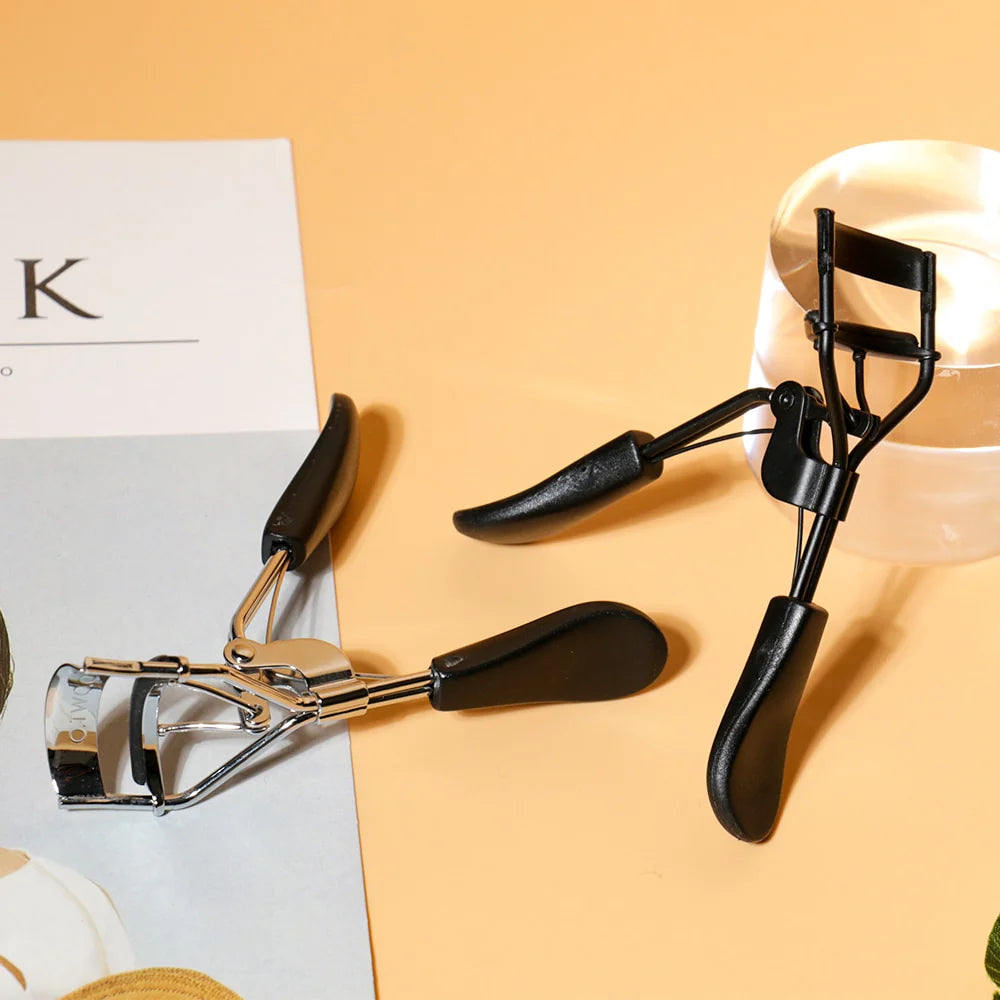 OTO COSMETICS NEW EYELASH CURLER IN BLACK - ( Upto 90% Off )
