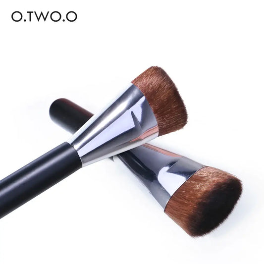 OTO COSMETICS FOUNDATION BRUSH - ( Upto 90% Off )