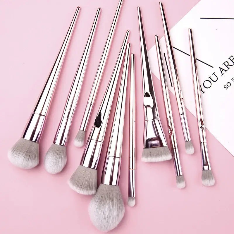 OTO COSMETICS 10 PCS CHROME BRUSHES SET - ( Upto 90% Off )